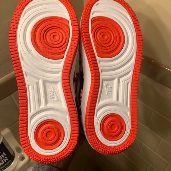 New! Women’s 8.5/ Girls 7y Nike Air Force 1 “Floral” - Picture 5 of 6